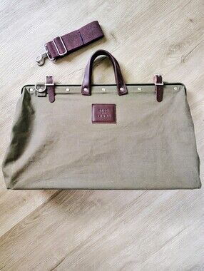 Line of Trade Canvas Weekender Bag in Olive Color